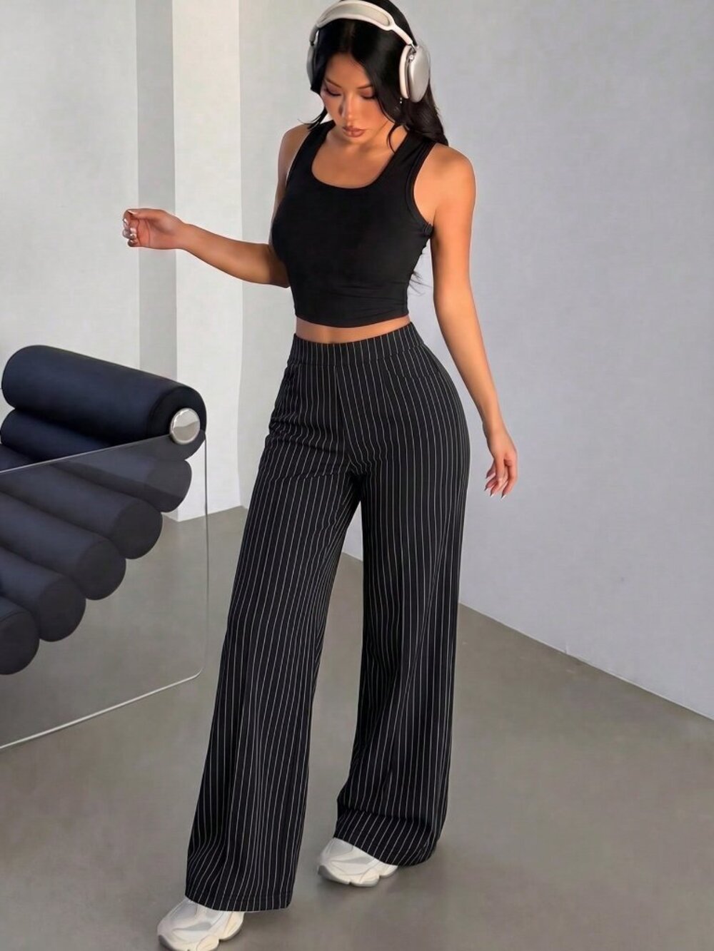 Black White Stripes Elegant Women's Elastic Wide Leg Pants - Picture 3 of 9